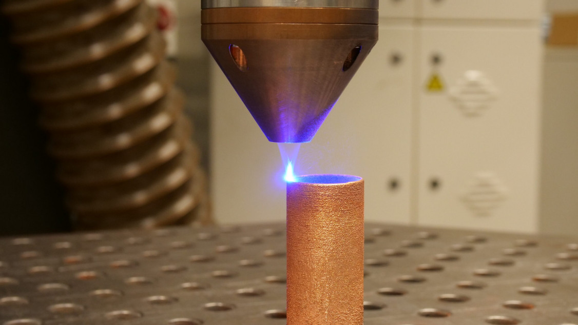 Additive Fertigung eines Kupferbauteils unter Einsatz blauer Diodenlaser. - © Laserline