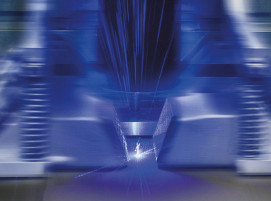 Für die Elektromobilität wird oft Kupfer bearbeitet, was mit blauen oder grünen Lasern deutlich stabiler geht als mit infraroten Lasern.