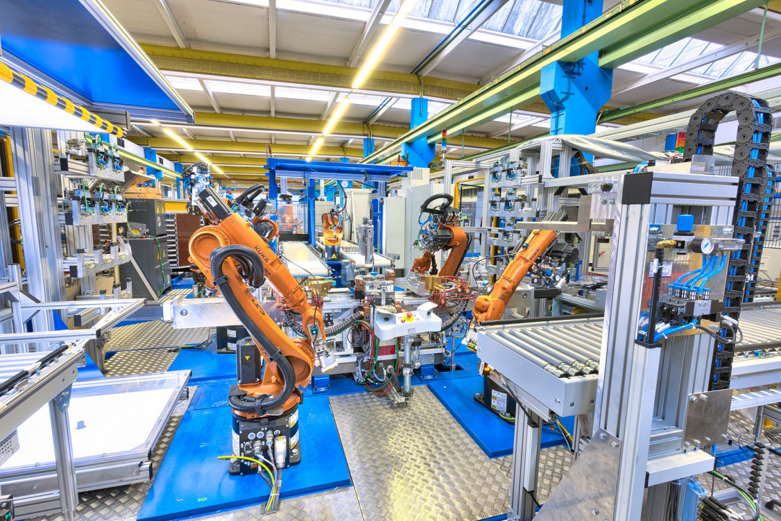 In der komplexen Hightech-Schweißanlage sind sechs Roboter und fünf Kamerasysteme verknüpft. - © DALEX Schweißmaschinen GmbH & Co. KG