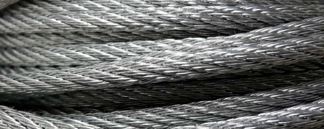 wire-1052492_1280_Anja-_pray for ukraine_ _helping hands_ stop the war