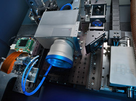 Im „Joint Application Lab“ von Hamamatsu und dem Fraunhofer ILT können Fertigungsprozesse mit einem scannerbasierten Prozesskopf mit integriertem Hochleistungs-SLM untersucht werden.
