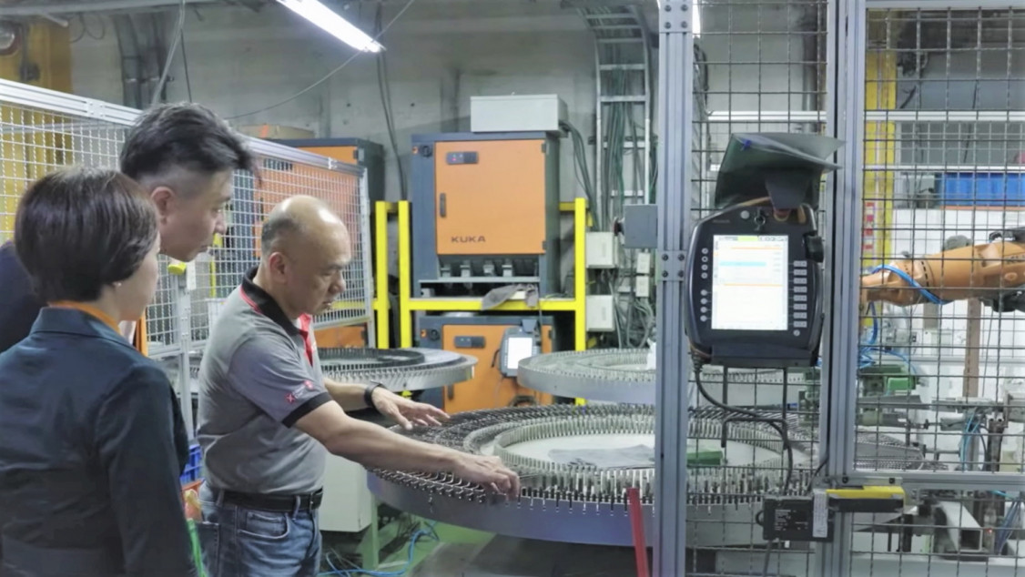 Seit über 20 Jahren setzt Liow-Shye hinter der Marke Atlantic Chef auf Stahl und Robotik aus Deutschland. - © KUKA