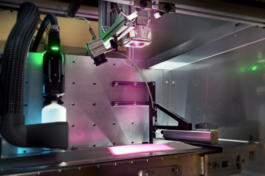 : Lasertrocknungssystem mit großflächiger Bestrahlung der Elektrode. - © Fraunhofer ILT