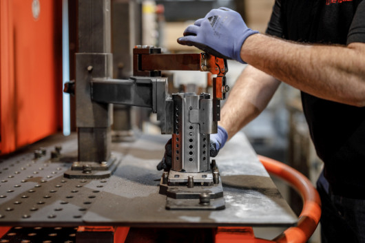 KUKA@Verzinkerei_Sulz_300_dpi_Press _27__WEB