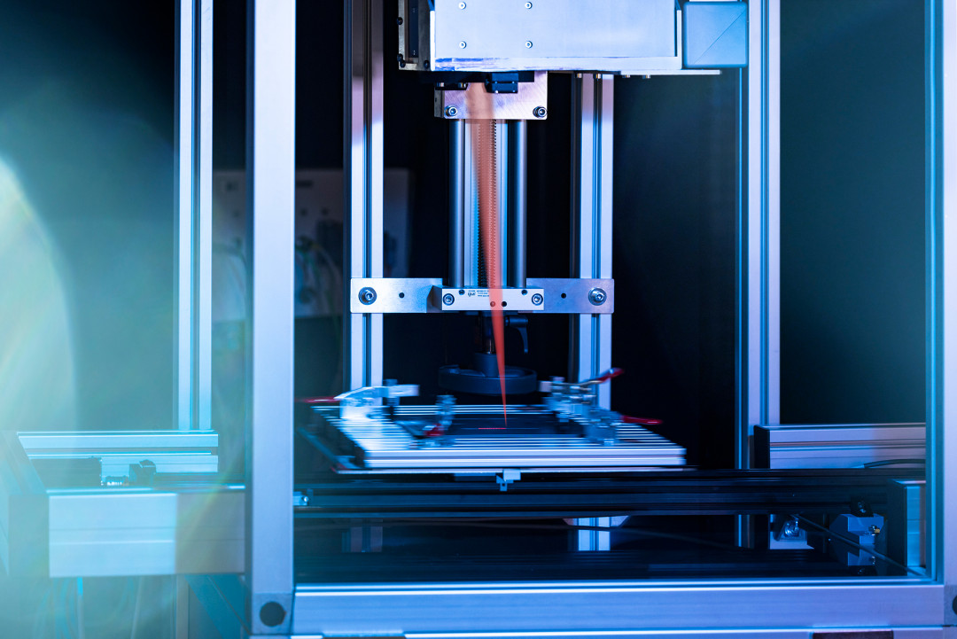 OTF-MotionSync-on-the-fly-laser-welding-Blackbird-300dpi