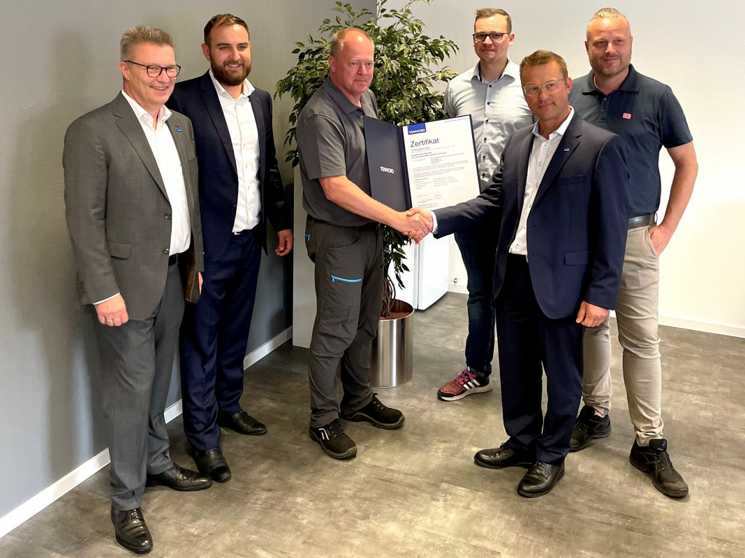 Pressefoto_add_Fertigung_DB_quer