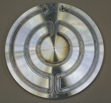 Bild 2a Kühlplatte AlMgSi1-Al99,9, d_ 400 mm