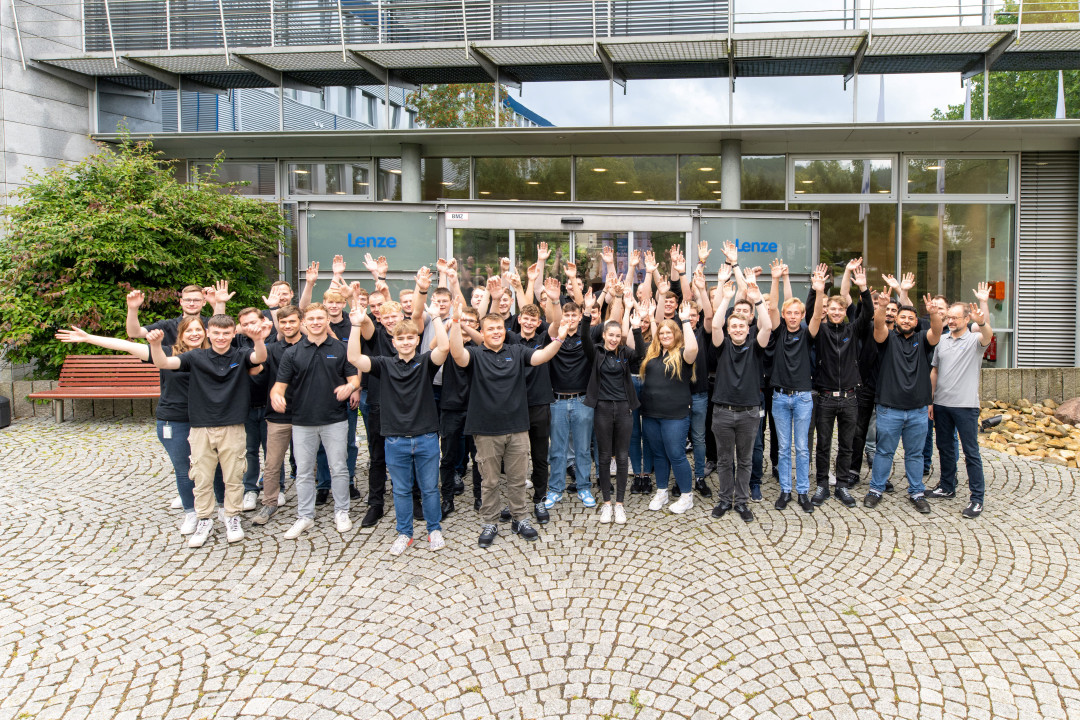 Lenze_Presseinformation_Die Zukunft im Blick_38 Nachwuchskräfte starten bei Lenze ins Berufsleben