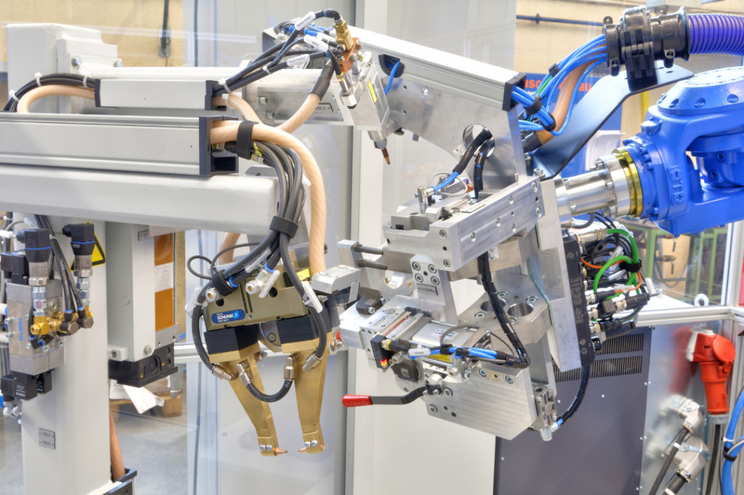 7922.Mikrozange und Stoßpunkter an Feststation_WEB