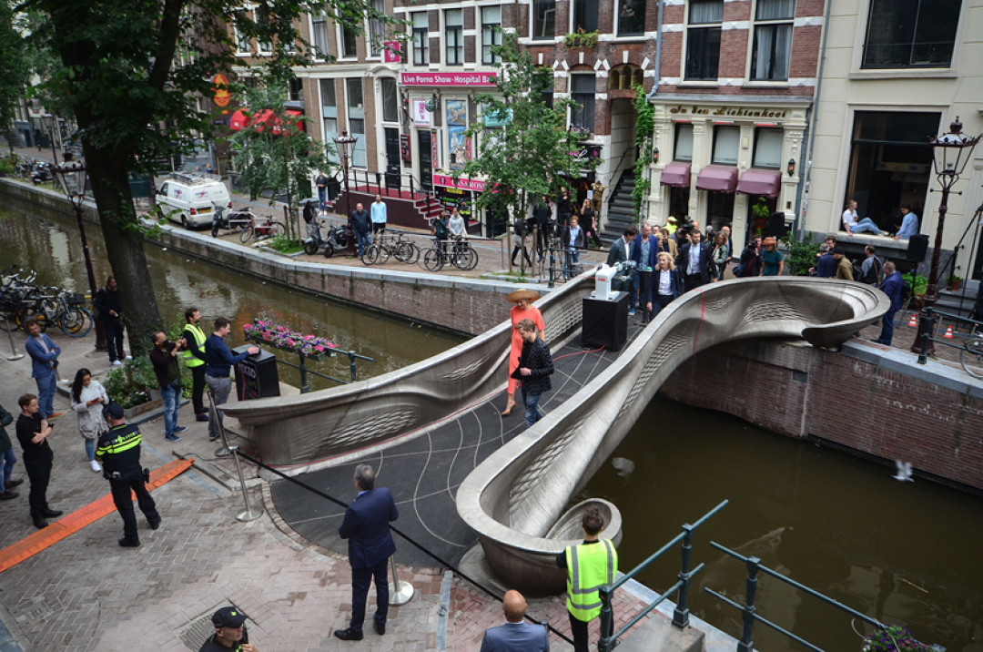 MX3D Bridge in Amsterdam - © MX3D