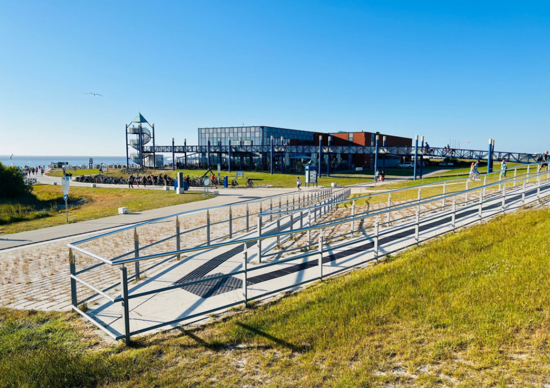 Norddeich_Promenade Deck_Edelstahlgeländer_Elektropolitur OTG Gronau_3_WEB