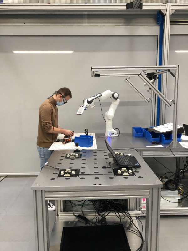 2023_097_Vision des ewigen innovativen Produkts_Kreislauffabrik soll Produktion revolutionieren_3_WEB