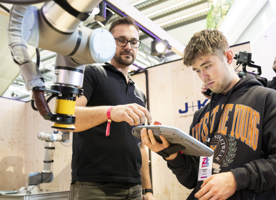 ZH_Kommunikation_mb_17007_WEB