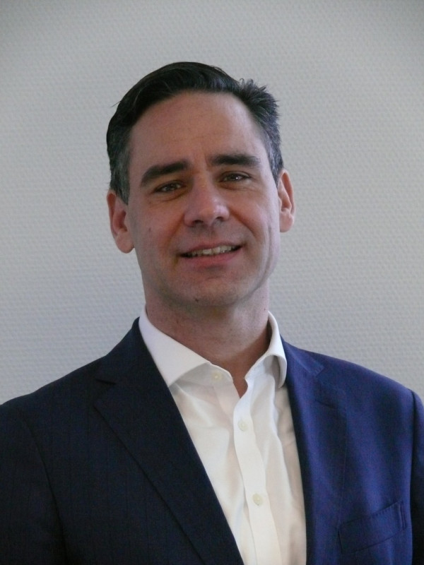 01_Jebens_Mit_Doppelspitze_in_die_Zukunft_WEB