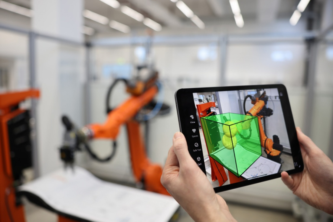 KUKA_KUKA.MixedReality_300_dpi_Press _4__WEB