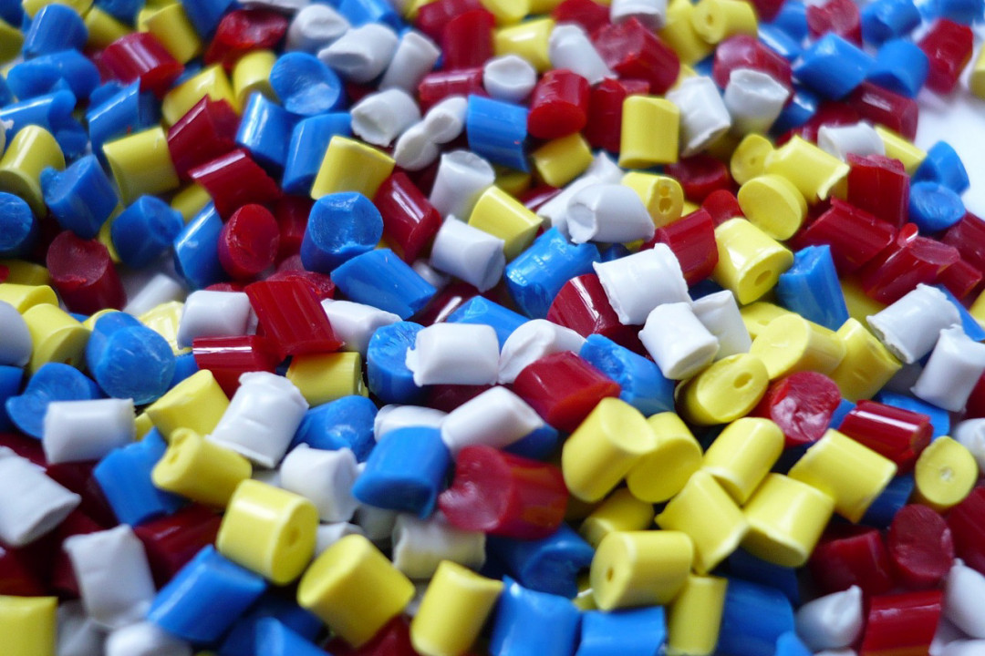 plastic-1061731_1280_ Frank_edited