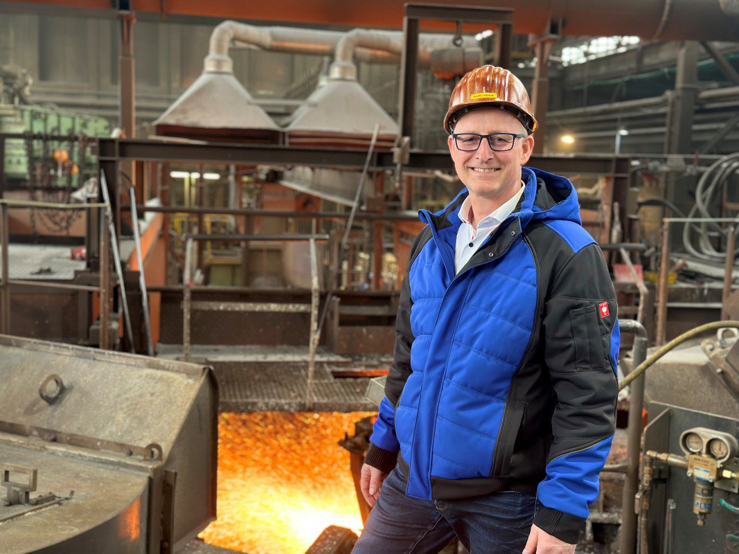 marc-hidde-vulkan-inox-in-produktionshalle