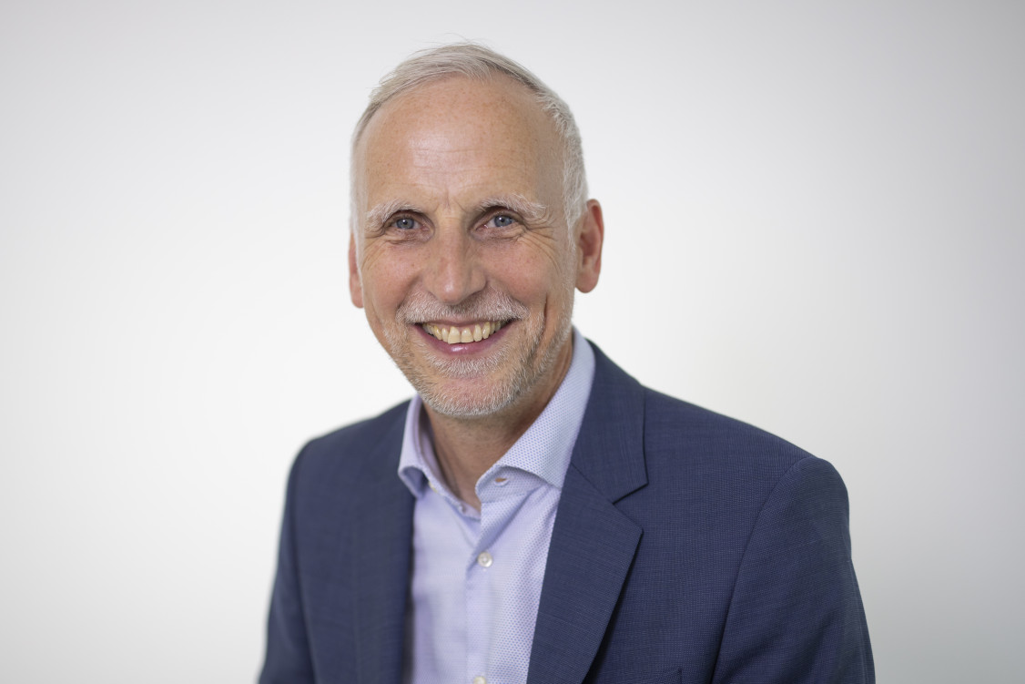 Dr Dietmar Ley Vorsi~chaela Plambeck