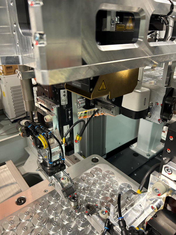 Labor_zwei-spannvorrichtungen_groß