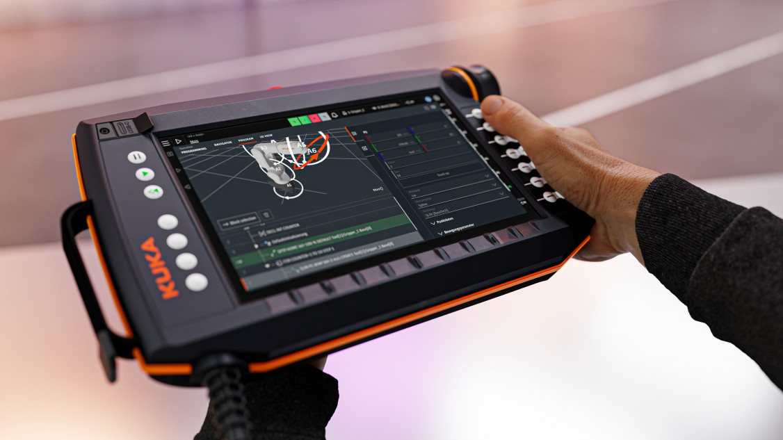 KUKA_iiQKA.OS2300_dpi _4_