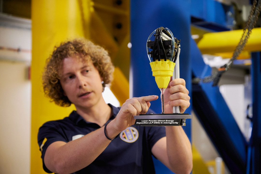 Einstein-Elevator_SP_01