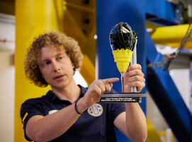 Einstein-Elevator_SP_01