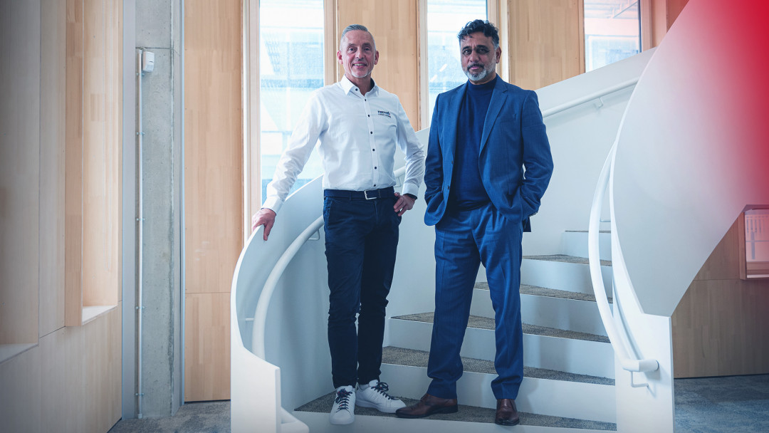 ctrlX_OS_OEM_Advantech_Handshake_PI_18x13cm_300dp