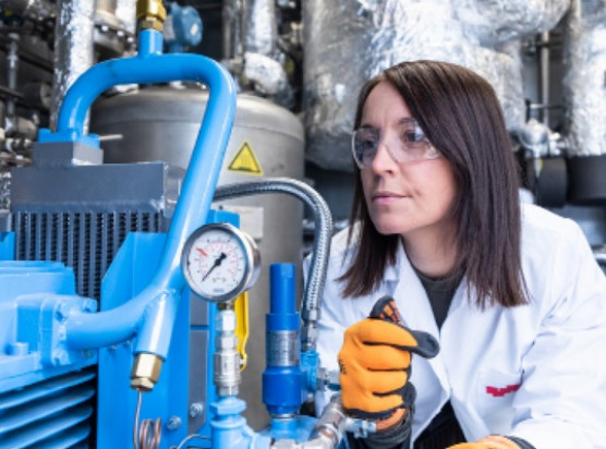 Testing of the chemical looping hydrogen reactor at Rouge H2 Engineering