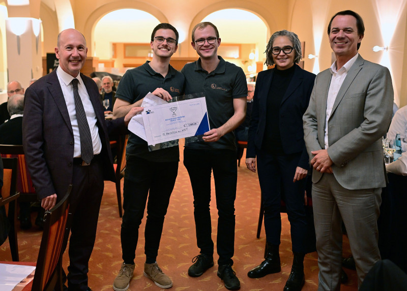 Bild 2_Gewinnerteam KIT_Quelle Tobias Kaufmann - RWTH Aachen_bearb _002_