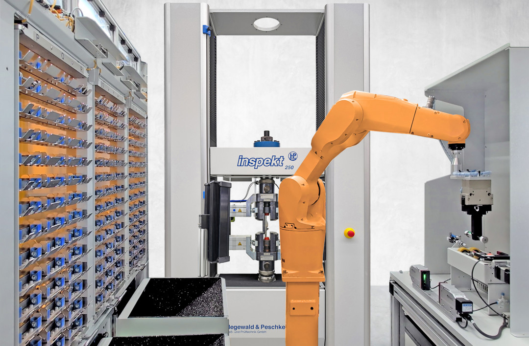 Automatisierte_Prüfanlage_Schulterprobe_103342_robi_orange