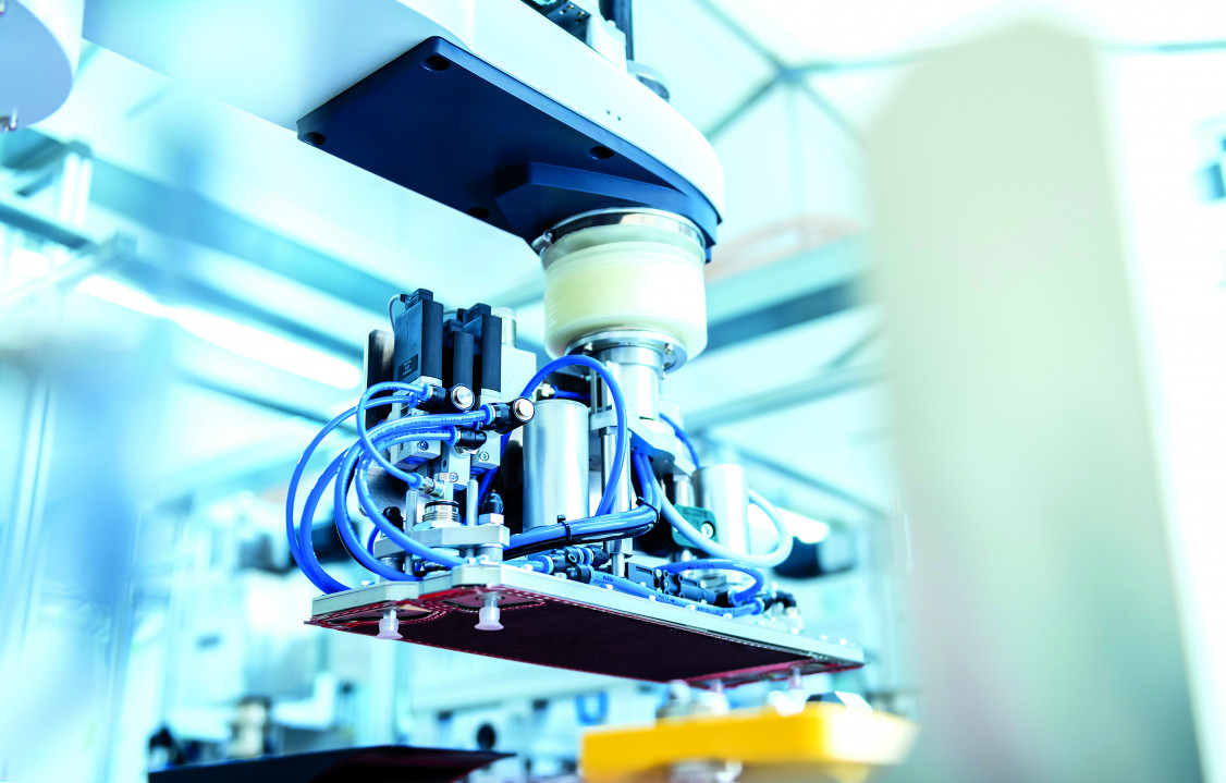 Fuel-cell_assembly-MEA__c__thyssenkrupp