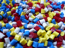 plastic-1061731_1280