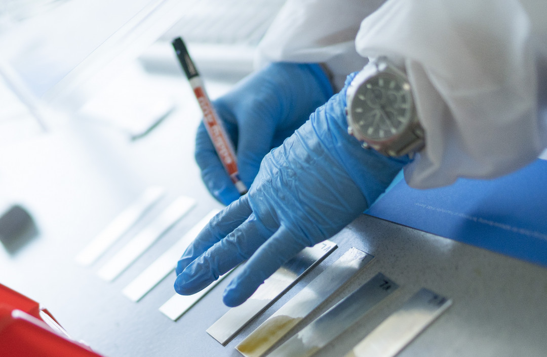 Die Weiterbildung zum EAE (European Adhesive Engineer) in Bremen setzt weltweite Standards und ist direkt für Unternehmen in vielen Abteilungen nutzbar - © Fraunhofer IFAM /Bremen