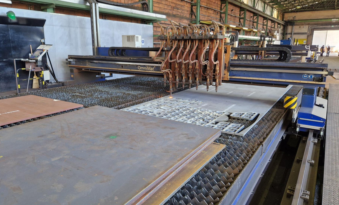 Seit 2012 setzt Grosschädl Stahl mit der Anschaffung der OmniMat auf Messer Technologie. - © Messer Cutting Systems