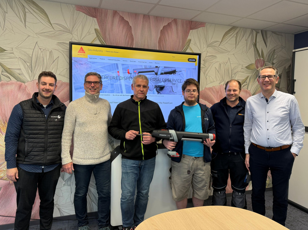 Im Rahmen eines Workshops mit Luca Süß, Joachim Rapp, Ralf Thurau, Andreas Rapp (Innotech), Matthias Frey (CEKAtech) und David Tobler (Sika) wurde der Grundstein für die operative Umsetzung gelegt. - © Innotech Marketing & Konfektion Rot GmbH