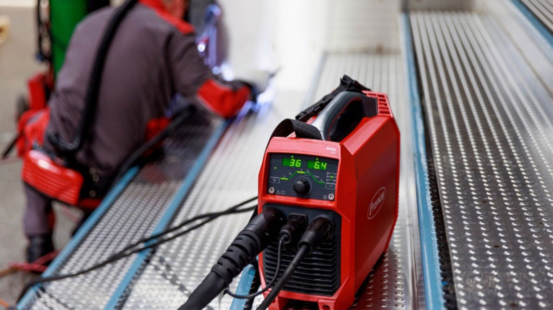 Die Artis ist das ideale Einsteigergerät für Bereiche, in denen die Nahtoptik entscheidend ist. - © Fronius International GmbH