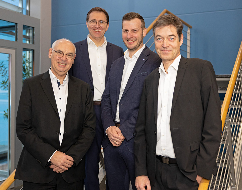Laserline-Management-Team mit Dr. Alexander Arndt (2. v. r.) - © Laserline GmbH