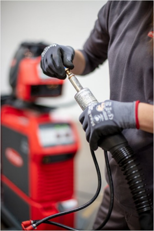 Je regelmäßiger Sie den Zustand der Verschleißteile kontrollieren, desto besser ist es für die Lebensdauer Ihres Schweißgeräts - © Fronius International GmbH