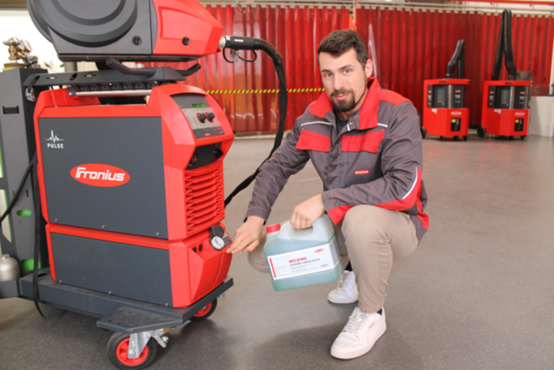 Die Verwendung von geeigneten Kühlmitteln hat einen entscheidenden Einfluss auf die Lebensdauer von flüssigkeitsgekühlten Schweißgeräten. - © Fronius International GmbH