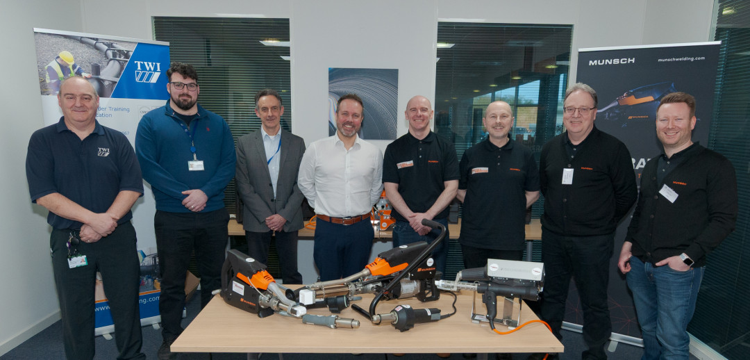 Tony Kraus, Dan Kearney, Mike Troughton, Scott Andrews (TWI) joined by Liam Flynn and Mark Barnes (Barnes Plastic Welding), and Dirk Klauser and Philipp Hehl (Munsch) - © TWI