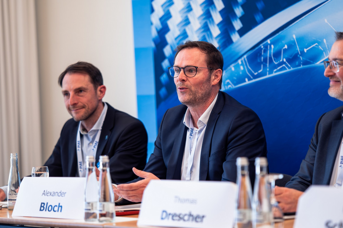 Beim Pressegespräch zum Thema "Qualität als Markenzeichen" wurden auch die Vorgaben der EU-Altfahrzeugverordnung intensiv diskutiert. - © VDI Wissensforum