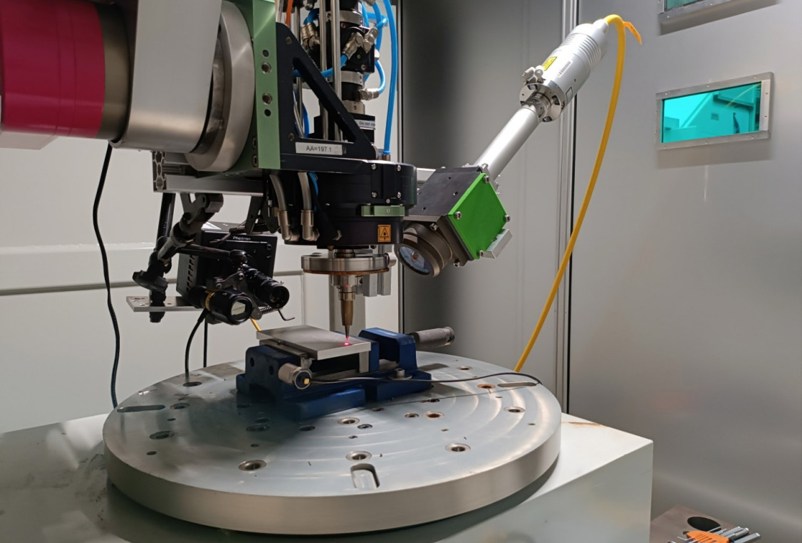 In Demonstratorbauteilen erzielte das Projekt UltraGRAIN eine Reduktion der kornflächengewichteten Korngröße um bis zu rund 75 % in definierten Arealen. - © Fraunhofer IWS