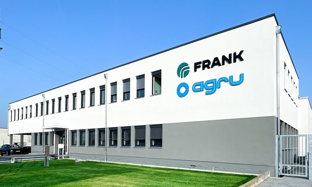 Eingangsbereich und Büroräume der Dreieichstraße 4 - © Frank GmbH