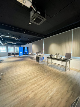 AGRU Showroom mit SP-Schweißmaschinen / © Frank GmbH