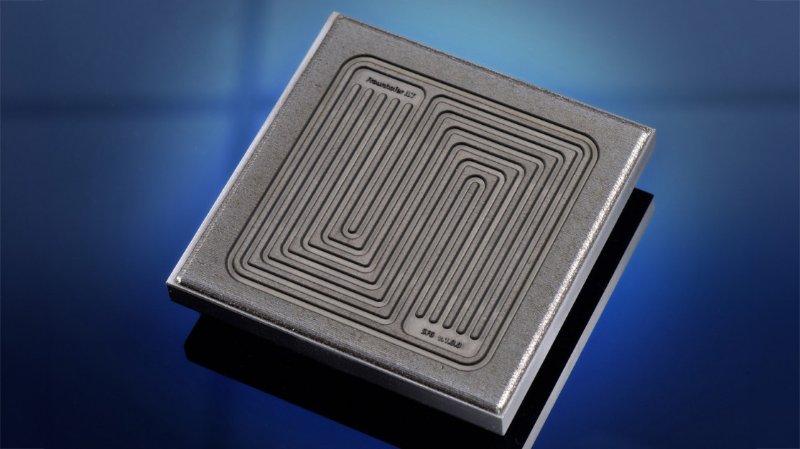 Forschende des Fraunhofer ILT haben Prozessketten zur Beschichtung und Reparatur von Umformwerkzeugen mit dem EHLA-Verfahren entwickelt. Damit lassen sich auch in anderen Industriebereichen Beschichtungs- und Reparaturprozesse realisieren, die Zeit und Kosten im Werkzeugbau sparen. - © Fraunhofer ILT, Aachen