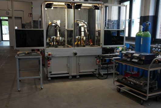 Im SchweisserCampus untersucht Air Liquide additive Fertigungsprozesse mit Cobot-Systemen. Dabei stehen insbesondere Prozessstabilität, Werkstoffverhalten und der Einfluss unterschiedlicher Schutzgase im Fokus. / © Air Liquide