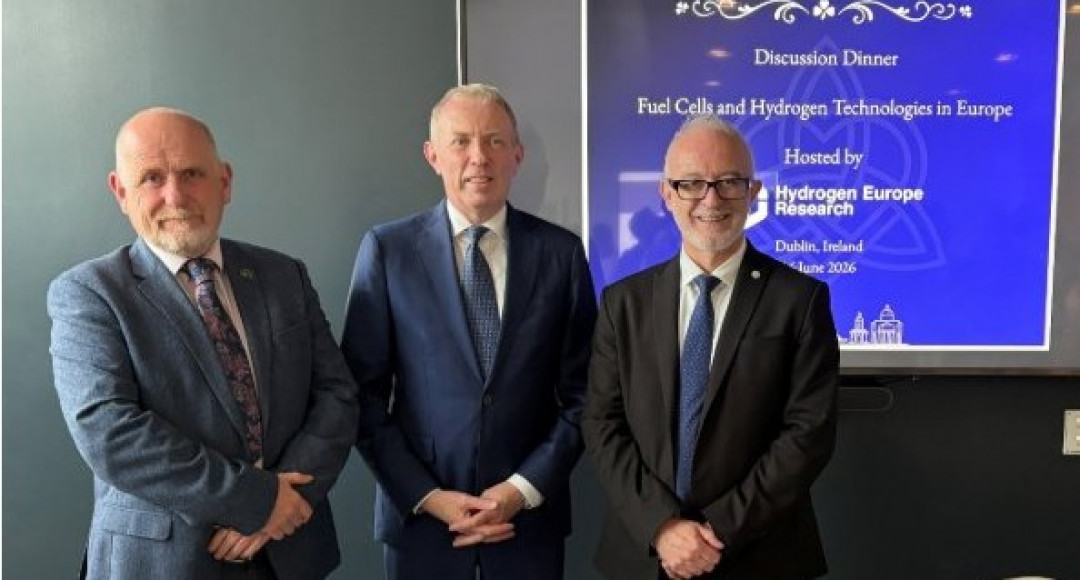 From left to right: Paul McCormack, CEO and a founding board member of Hydrogen Ireland, Minister Timmy Dooley, Ireland’s Minister of State at the Department of Climate, Energy and the Environment and Luigi Crema, President of Hydrogen Europe Research. - © Hydrogen Europe Research