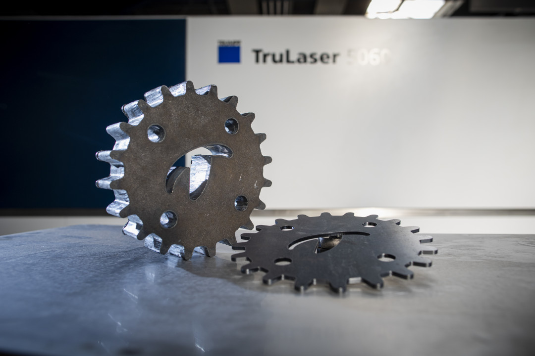 50 mm versus 4 mm: Der direkte Vergleich  macht die enorme Materialstärke deutlich. - © Rime GmbH