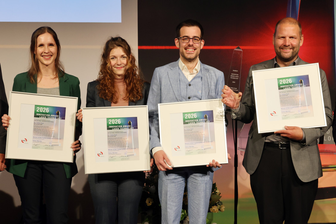 Das Team der 4Jet microtech GmbH aus Alsdorf gewann den ersten Preis des diesjährigen Innovation Award Laser Technology für ihr innovatives Verfahren zur großflächigen Mikro-strukturierung. - © Fraunhofer ILT, Aachen / Andreas Steindl