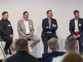 Discussion and exchange were the focus of Joining Smart Technologies 2026. As event sponsors, Daniel Rudolph of Audi AG (right) and Torsten Wenger of BMW AG (second from the right) hosted the event and took questions during the panel discussion.